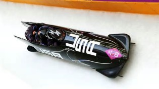 definizzjoni ta bobsledding
