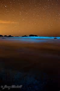 Definitions of luminescing