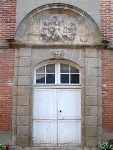 Definitions of menoux